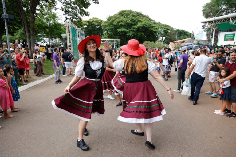 Confira a programação cultural do primeiro fim de semana de Festa da Uva e Expo Vinhos